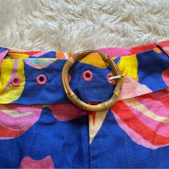 NWT Farm Rio Linen Blend Belted Floral Bermuda Shorts - Size Medium - Picture 4 of 7